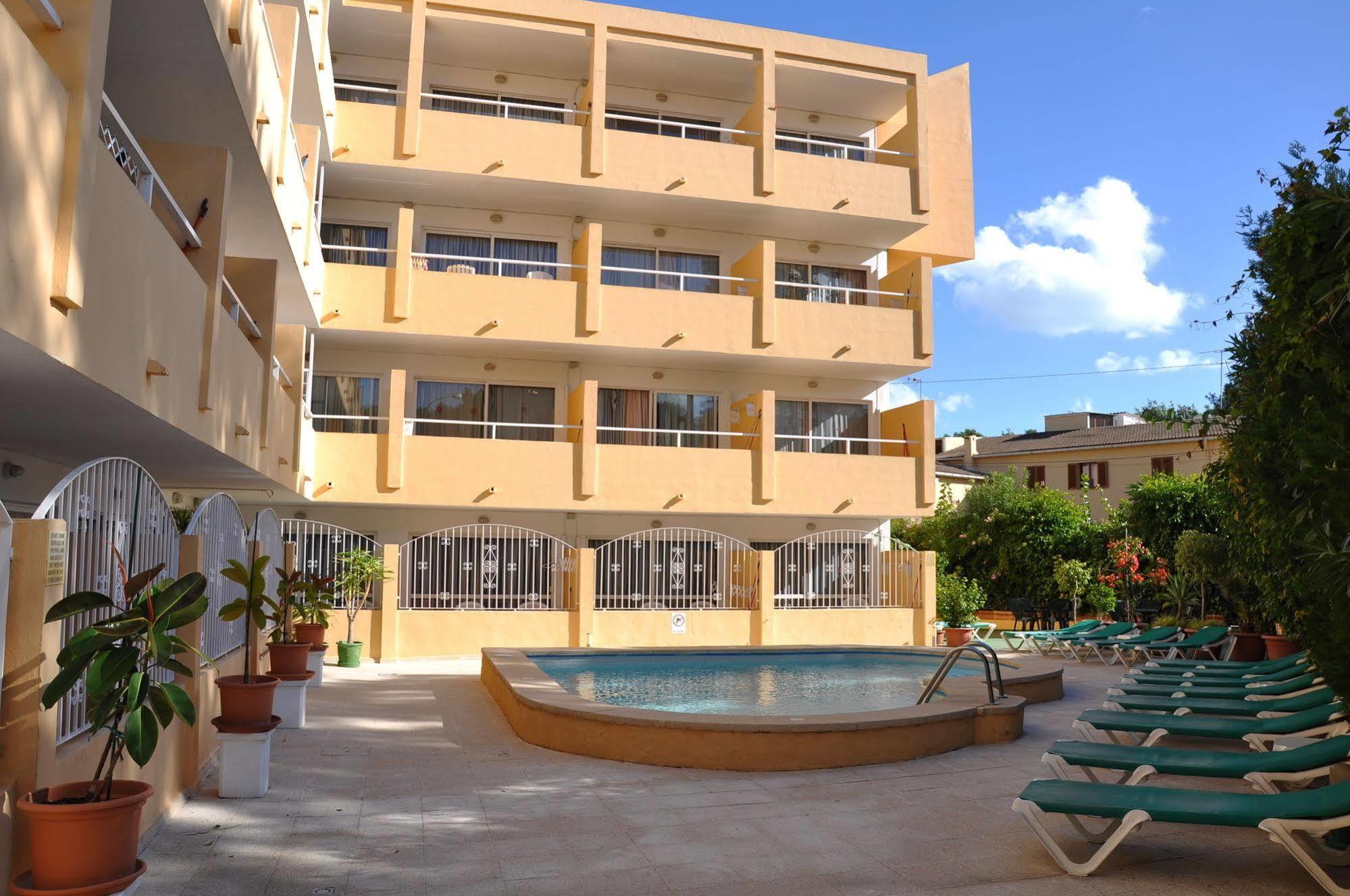 Alper Apartments Mallorca Palmanova Εξωτερικό φωτογραφία